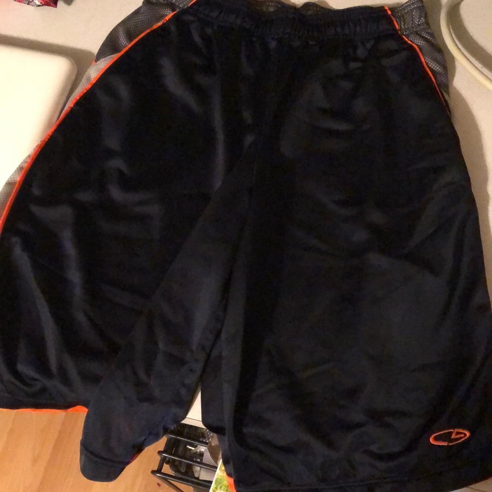 Champion boys shorts 12/14 lg like new